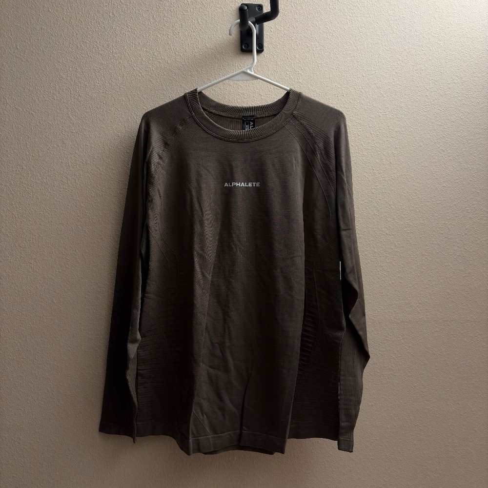Alphalete Long Sleeve Performance Tee